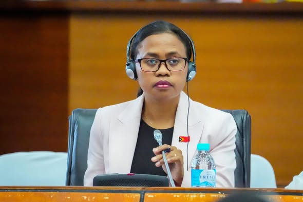 SUA EXELÉNSIA SEKRETÉRIA ESTADU BA IGUALDADE PARTISIPA IHA DEBATE PROJETU ORSAMENTU JERÁL IHA FASE ESPESIALIDADE LORON DA-HULUK