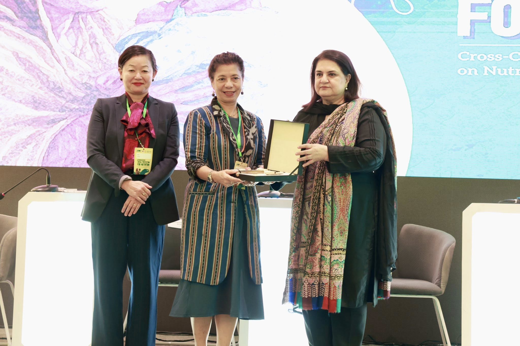 Vise-Ministra Solidariedade Sosiál no Inkluzaun, Céu Brites, hamutuk ho delegasaun husi Timor – Leste akompaña husi Diretora WFP ba Timor - Leste, hetan konvite hodi halo enkontru kortezia ho Senadora Rubina Khalid, Xefia ba 