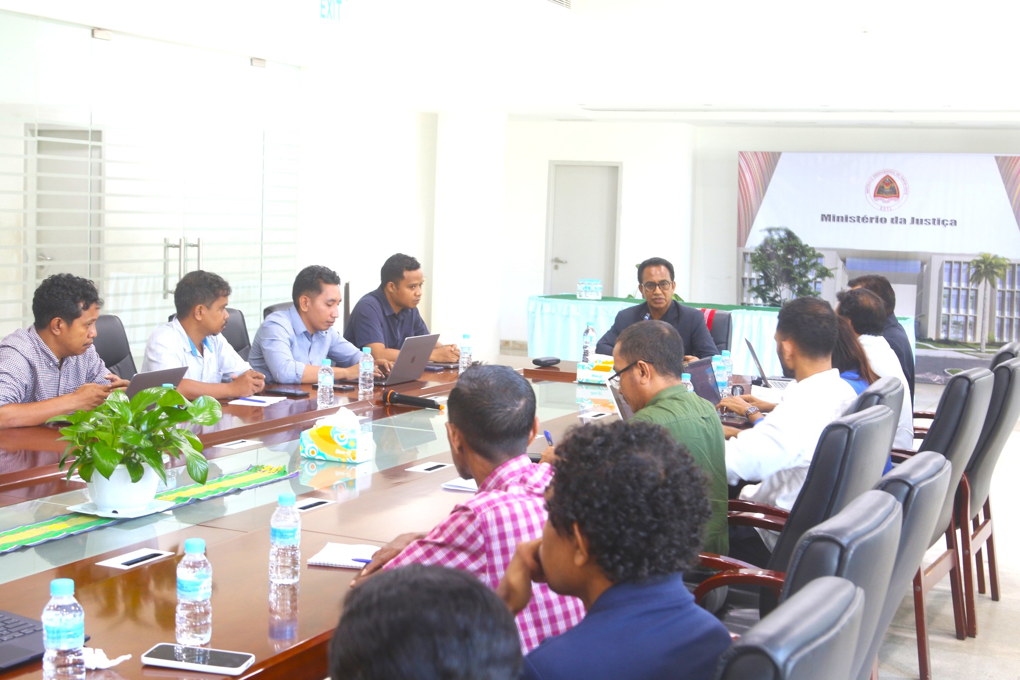 MINISTRU JUSTISA PREZIDE ENKONTRU ENTRE TIC,UABIE NO DNTI MINSTERIU JUSTISA