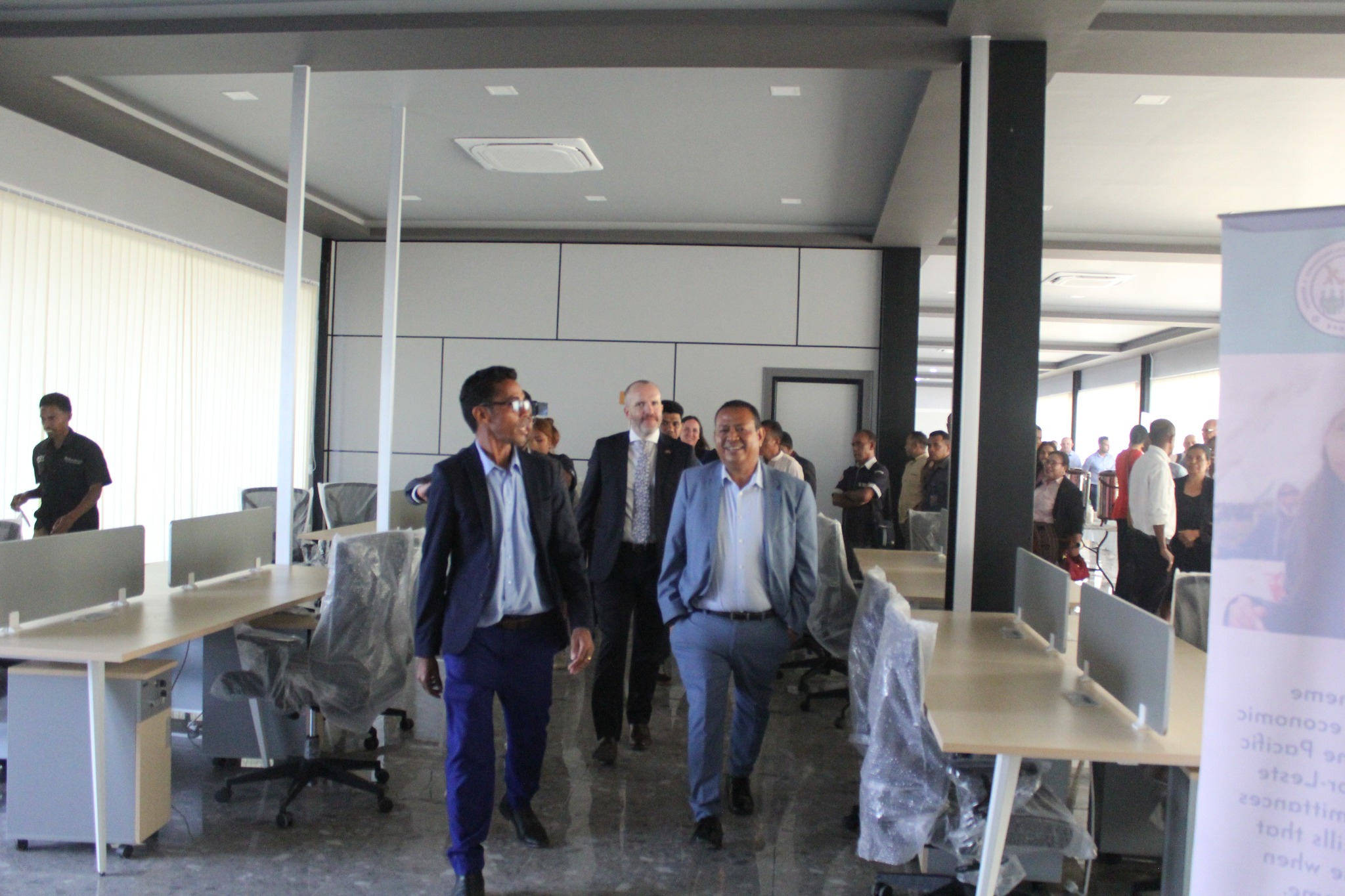 𝗧𝗜𝗠𝗢𝗥-𝗟𝗘𝗦𝗧𝗘 𝗡𝗢 𝗔𝗨𝗦𝗧𝗥𝗔𝗟𝗜𝗔 𝗛𝗔𝗟𝗔𝗢 𝗦𝗘𝗥𝗘𝗠𝗢𝗡𝗜𝗔 𝗟𝗔𝗡𝗦𝗔𝗠𝗘𝗡𝗧𝗨 𝗘𝗦𝗞𝗥𝗜𝗧𝗢𝗥𝗜𝗨 𝗗𝗡𝗘𝗘- 𝗟𝗦𝗨 𝗜𝗛𝗔 𝗖𝗜𝗧𝗬 𝟴, 𝗠𝗔𝗡𝗟𝗘𝗨𝗔𝗡𝗔.