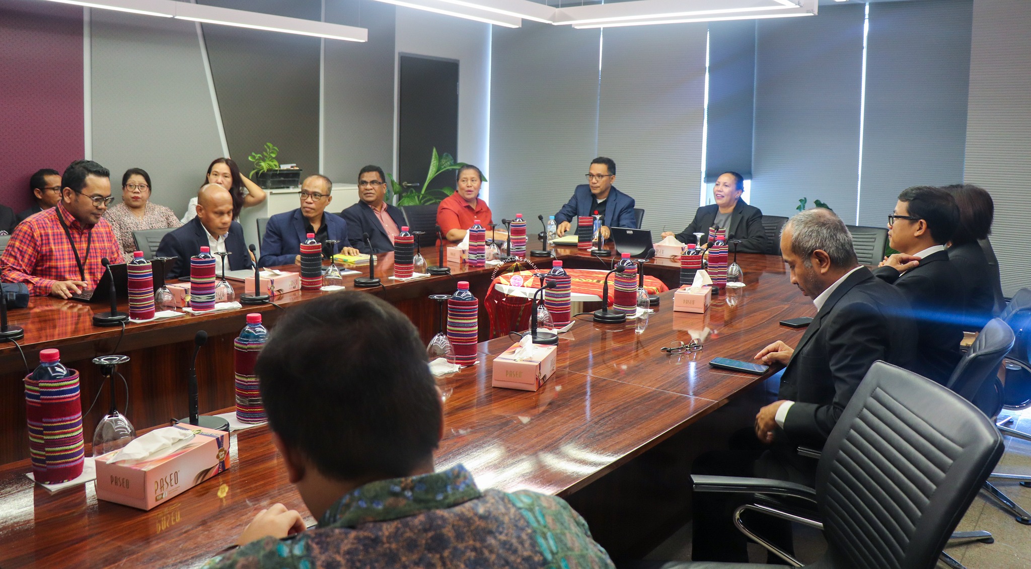 𝐆𝐎𝐕𝐄𝐑𝐍𝐔 𝐈𝐍𝐃𝐎𝐍𝐄𝐙𝐈𝐀 𝐄𝐍𝐓𝐑𝐄𝐆𝐀 𝐏𝐀𝐃𝐑𝐀𝐔𝐍 𝐊𝐎𝐍𝐓𝐀𝐁𝐈𝐋𝐈𝐃𝐀𝐃𝐄 𝐒𝐄𝐓Ó𝐑 𝐏𝐔𝐁𝐋𝐈𝐊𝐔 𝐍𝐎 𝐏𝐑𝐈𝐕𝐀𝐃𝐔 𝐁𝐀 𝐌𝐅