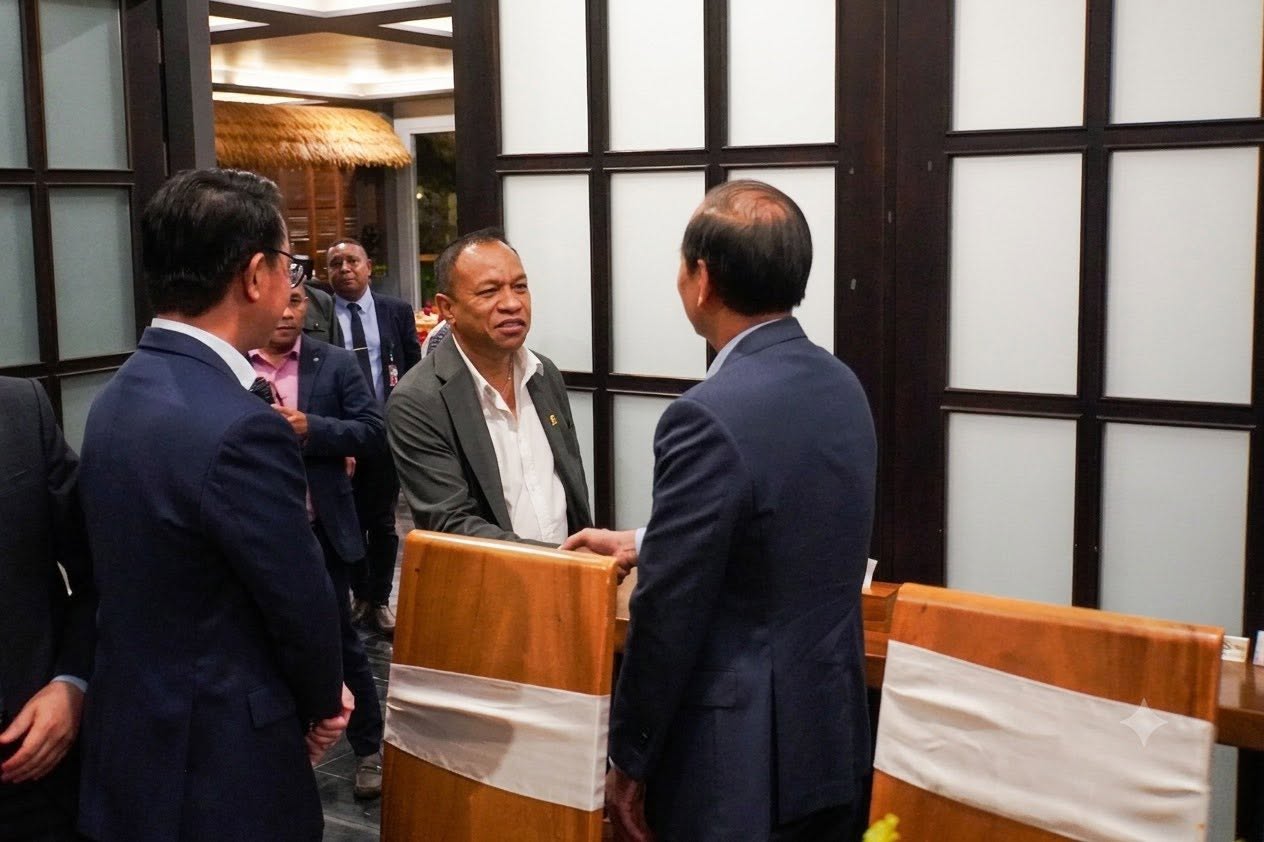 𝐄𝐧𝐤𝐨𝐧𝐭𝐫𝐮 𝐄𝐬𝐭𝐫𝐚𝐭é𝐣𝐢𝐤𝐮 𝐇𝐚𝐦𝐮𝐭𝐮𝐤: 𝐓𝐢𝐦𝐨𝐫-𝐋𝐞𝐬𝐭𝐞 𝐧𝐨 𝐊𝐚𝐦𝐛𝐨𝐣𝐚 𝐃𝐢𝐬𝐤𝐮𝐭𝐞 𝐏𝐫𝐢𝐨𝐫𝐢𝐝𝐚𝐝𝐞 𝐃𝐞𝐳𝐞𝐧𝐯𝐨𝐥𝐯𝐢𝐦𝐞𝐧𝐭𝐮 𝐅𝐮𝐭𝐮𝐫𝐮