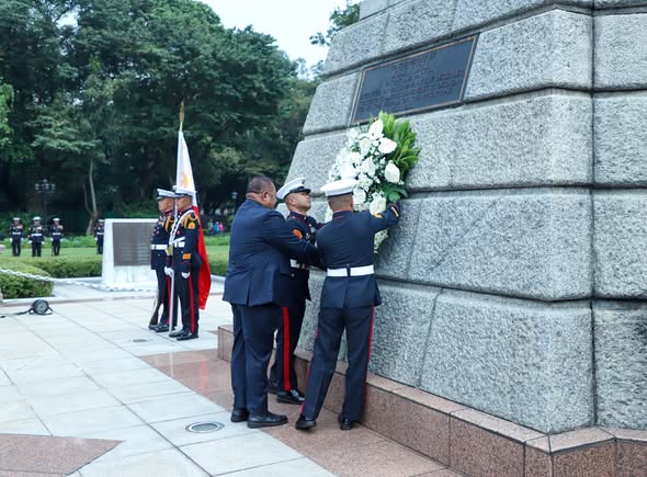 𝑴𝒊𝒏𝒊𝒔𝒕𝒓𝒖 𝑩𝒆𝒏𝒅𝒊𝒕𝒐 𝑷𝒓𝒆𝒔𝒕𝒂 𝑶𝒎𝒆𝒏𝒂𝒋𝒆𝒏 𝒏𝒐 𝑻𝒂𝒖 𝑨𝒊𝒇𝒖𝒏𝒂𝒏 𝒊𝒉𝒂 𝑴𝒐𝒏𝒖𝒎𝒆𝒏𝒕𝒖 𝑬𝒓𝒐́𝒊 𝑹𝒊𝒛𝒂𝒍 𝒊𝒉𝒂 𝑴𝒂𝒏𝒊𝒍𝒂