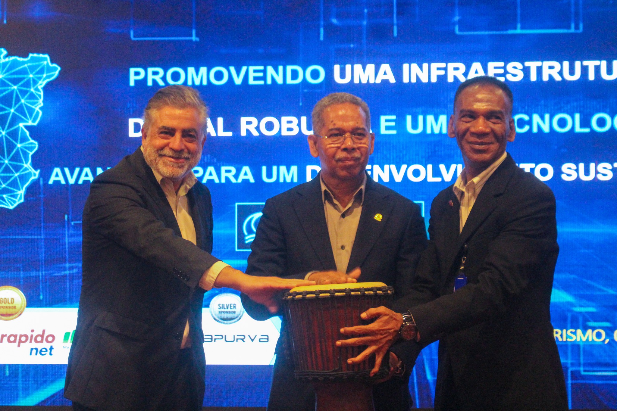 𝐌𝐈𝐍𝐈𝐒𝐓𝐑𝐔 𝐌𝐀𝐍𝐄𝐓𝐄𝐋𝐔 𝐀𝐁𝐄𝐑𝐓𝐔𝐑𝐀 𝐒𝐄𝐌𝐈𝐍Á𝐑𝐈𝐔 𝐈𝐍𝐓𝐄𝐑𝐍𝐀𝐒𝐈𝐎𝐍Á𝐋  𝐇𝐎 𝐓𝐄𝐌A "𝐏𝐑𝐎𝐌𝐎𝐕𝐄 𝐈𝐍𝐅𝐑𝐀𝐄𝐒𝐓𝐑𝐔𝐓𝐔𝐑𝐀 𝐃𝐈𝐉𝐈𝐓Á𝐋 𝐈𝐃𝐀-𝐍𝐄'𝐄𝐁É 𝐅𝐎𝐑𝐓𝐄 𝐍𝐎 𝐓𝐄𝐊𝐍𝐎𝐋𝐎𝐉𝐈𝐀 𝐀𝐕𝐀𝐍𝐒𝐀𝐃𝐔 𝐁Á 𝐃𝐄𝐙𝐄𝐍𝐕𝐎𝐋𝐕𝐈𝐌𝐄𝐍𝐓𝐔 𝐒𝐔𝐒𝐓𝐄𝐍𝐓𝐀𝐕𝐄𝐋".