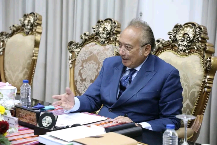 𝐉𝐨𝐫𝐧𝐚𝐥𝐢𝐬𝐭𝐚 Lianhe Zaobao 𝐞𝐧𝐭𝐫𝐞𝐯𝐢𝐬𝐭𝐚 𝐡𝐨 𝐕𝐢𝐬𝐞-𝐏𝐌