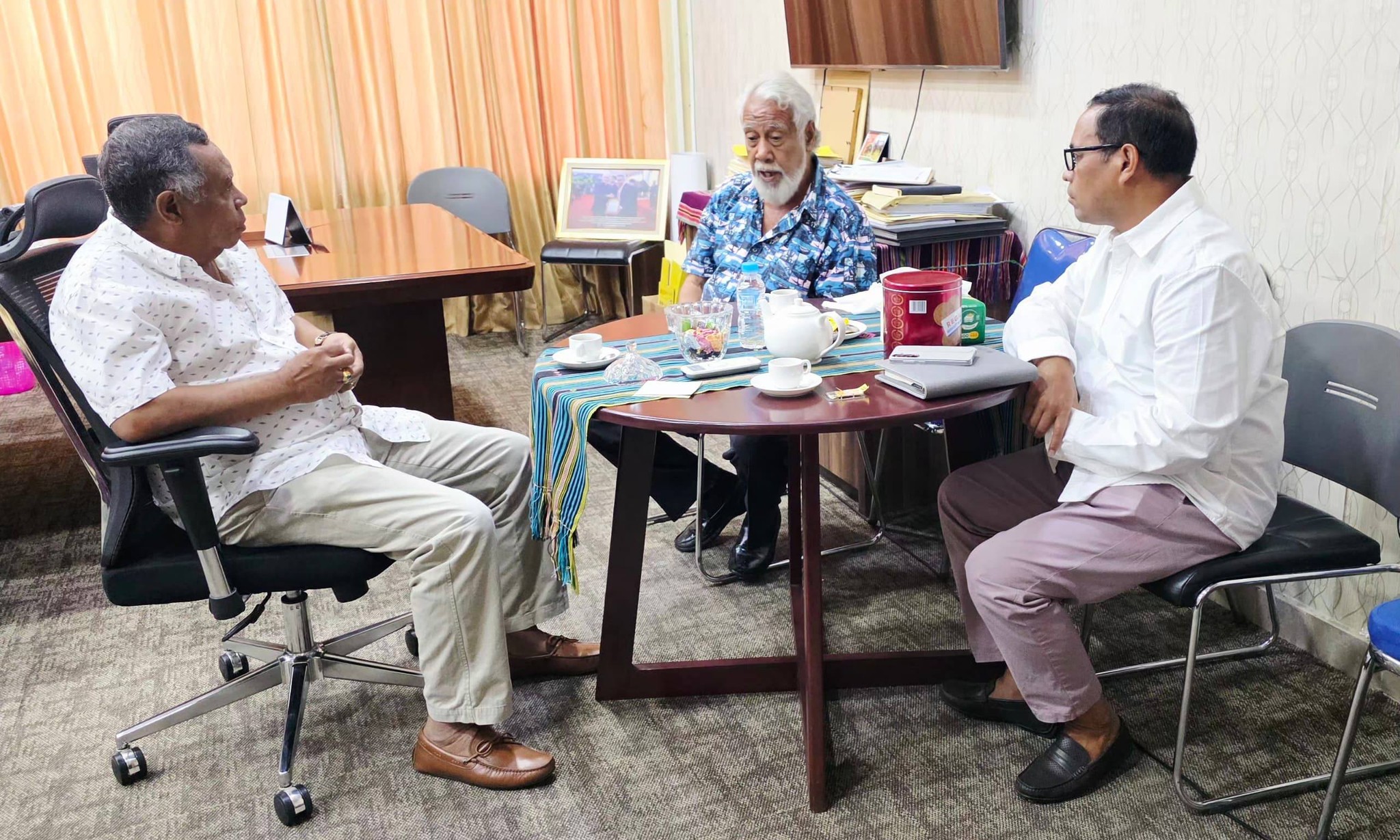 S.E.Ministru Planeamentu no Investimentu Estratejíku,Eng.Gastão Francisco de Sousa, Ne'ebé hetan Vizita Supreza husi Primeiru-Ministru (PM), Kay Rala Xanana Gusmão, iha (MPIE).