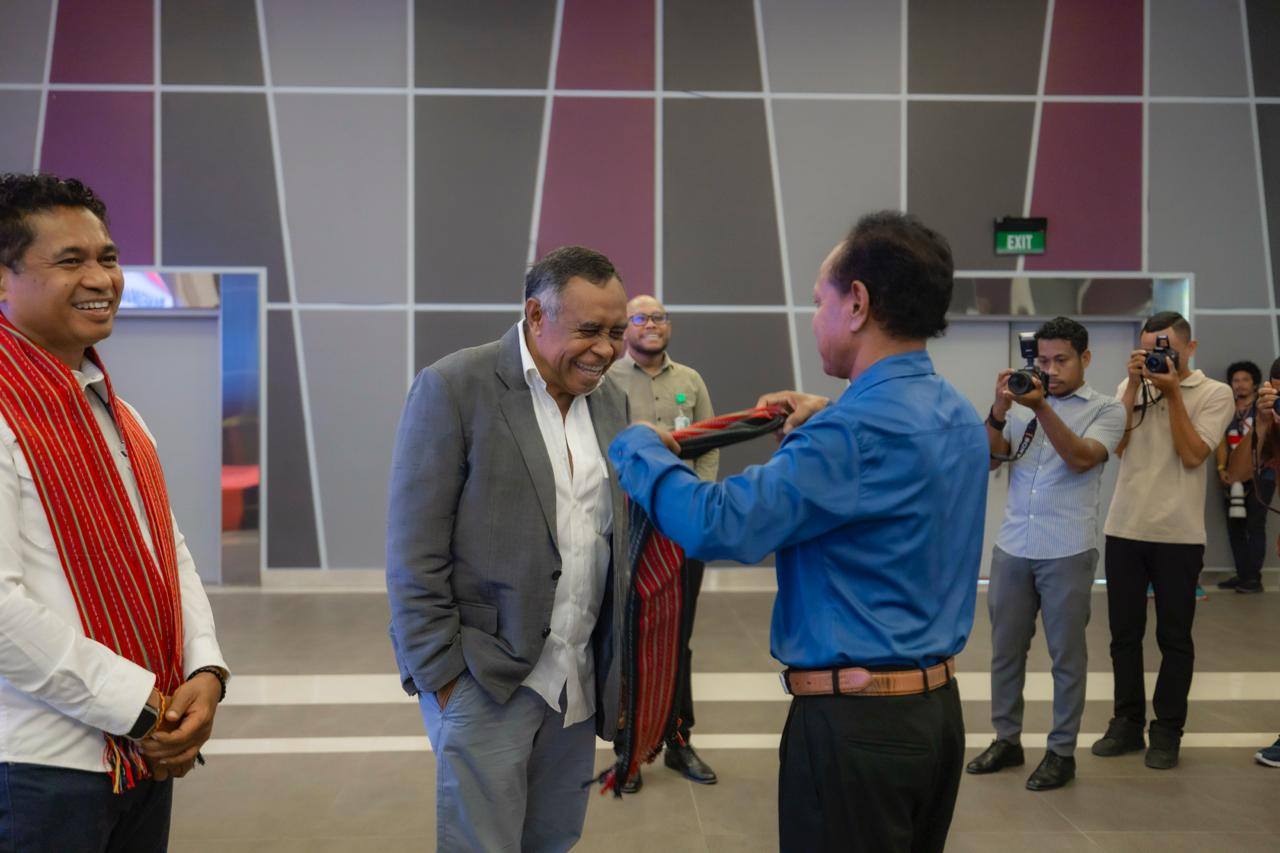 S.E. MINISTRU PLANEAMENTU NO INVESTIMENTU ESTRATEJIKU (MPIE) ENG.GASTÃO FRANCISCO DE SOUSA NU’UDAR ORADOR IHA SEMINÁRIU PARLAMENTU NASIONÁL HO TEMA “PANORAMA ORÇAMENTAL 2026”.