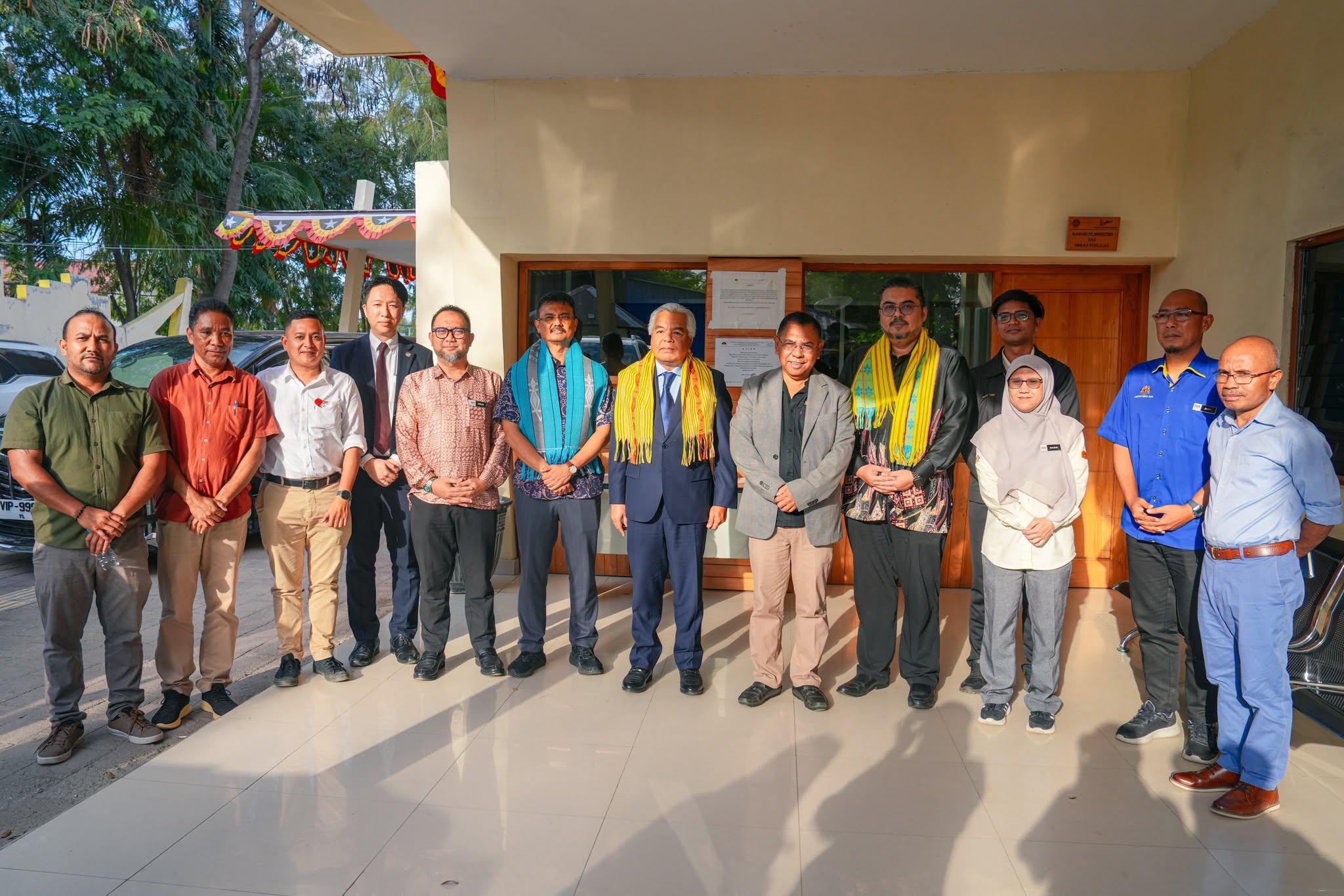 𝗠𝗜𝗡𝗜𝗦𝗧𝗥𝗨 𝗢𝗕𝗥𝗔𝗦 𝗣Ú𝗕𝗟𝗜𝗞𝗔𝗦 𝗛𝗔𝗟𝗔'𝗢 𝗘𝗡𝗞𝗢𝗡𝗧𝗥𝗨 𝗛𝗢 𝗦𝗘𝗞𝗥𝗘𝗧Á𝗥𝗜𝗨-𝗝𝗘𝗥Á𝗟 𝗠𝗜𝗡𝗜𝗦𝗧𝗘́𝗥𝗜𝗨 𝗡𝗘𝗚O𝗦𝗜𝗨 𝗘𝗦𝗧𝗥𝗔𝗡𝗝𝗘𝗜𝗥𝗨 𝗠𝗔𝗟𝗔𝗬𝗦𝗜𝗔.