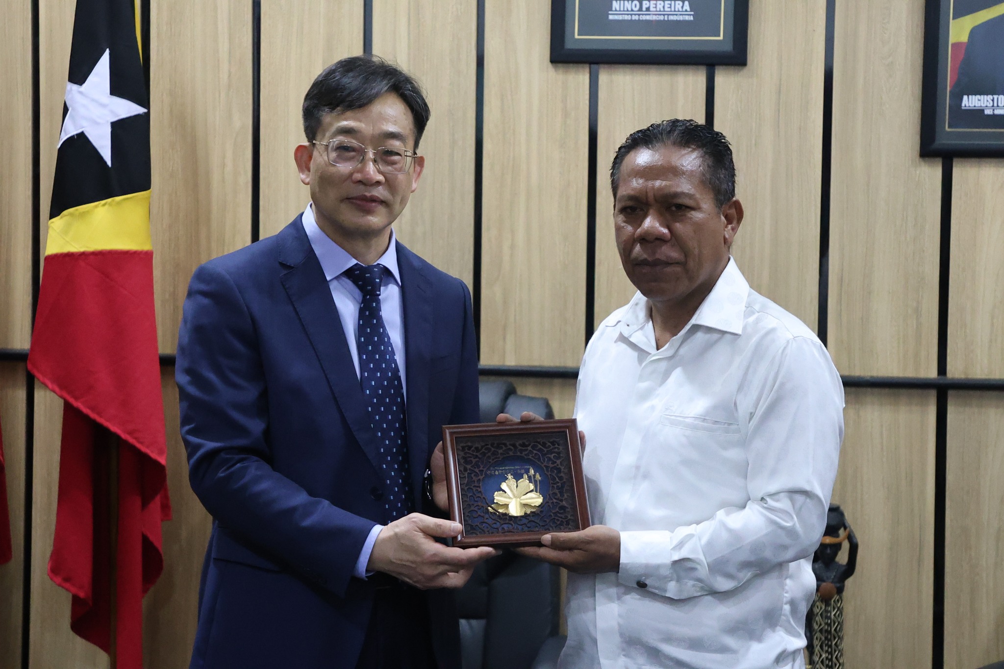 𝐕𝐢𝐬𝐞 𝐌𝐢𝐧𝐢𝐬𝐭𝐫𝐮 𝐊𝐨𝐦𝐞𝐫𝐬𝐢𝐮 𝐧𝐨 𝐈𝐧𝐝𝐮𝐬𝐭𝐫𝐢𝐚 𝐒𝐢𝐦𝐮 𝐃𝐞𝐥𝐞𝐠𝐚𝐬𝐚𝐮𝐧 𝐇𝐮𝐬𝐢 𝐆𝐮𝐚𝐧𝐠𝐱𝐢 𝐄𝐜𝐨𝐧𝐨𝐦𝐢𝐜 𝐚𝐧𝐝 𝐓𝐫𝐚𝐝𝐞 𝐕𝐨𝐜𝐚𝐭𝐢𝐨𝐧𝐚𝐥 𝐈𝐧𝐬𝐭𝐢𝐭𝐮𝐭𝐞