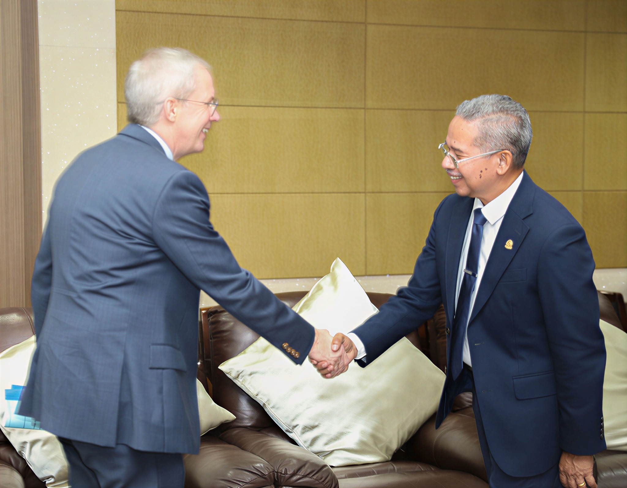 𝐌𝐈𝐍𝐈𝐒𝐓𝐑𝐔 𝐌𝐀𝐍𝐄𝐓𝐄𝐋𝐔 𝐄𝐍𝐊𝐎𝐍𝐓𝐑𝐔 𝐊𝐎𝐑𝐓𝐄𝐙𝐈𝐀 𝐇𝐎 𝐕𝐈S𝐄-𝐏𝐑𝐄𝐙𝐈𝐃𝐄𝐍𝐓𝐄 𝐀𝐃𝐁, 𝐒𝐂𝐎𝐓𝐓 𝐌𝐎𝐑𝐑𝐈𝐒.