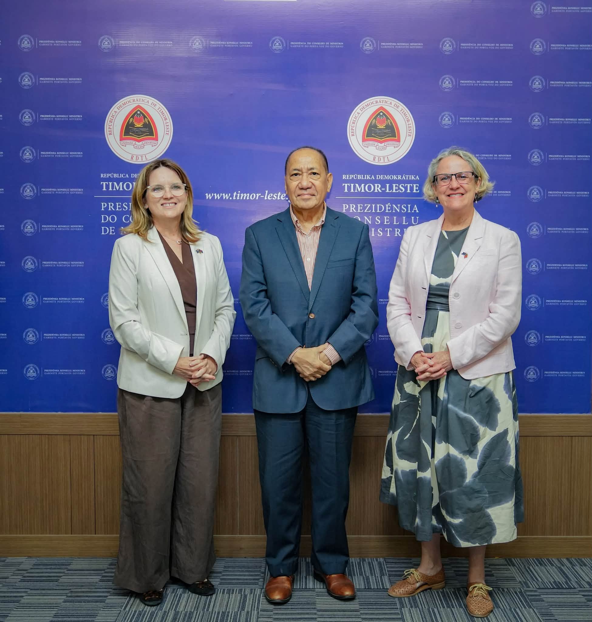Ministro da Presidência do Conselho de Ministros reúne-se com Embaixadora da Austrália junto da ASEAN.