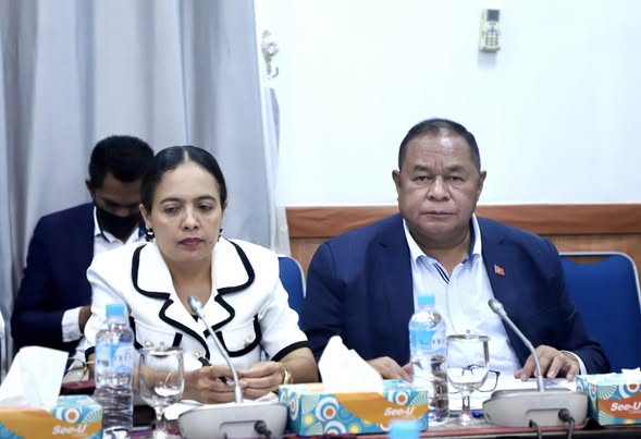 𝐃𝐢𝐥𝐢, 𝟐𝟎 𝐨𝐮𝐭𝐮𝐛𝐫𝐮 𝟐𝟎𝟐𝟓 — Ministru Negósiu Estranjeiru no Kooperasaun, 𝐁𝐞𝐧𝐝𝐢𝐭𝐨 𝐝𝐨𝐬 𝐒𝐚𝐧𝐭𝐨𝐬 𝐅𝐫𝐞𝐢𝐭𝐚𝐬, Vise-Ministra bá Asuntu ASEAN, 𝐌𝐢𝐥𝐞𝐧𝐚 𝐑𝐚𝐧𝐠𝐞𝐥 Sekretáriu-Jerál, Embaixadór 𝐉𝐮𝐯𝐞̂𝐧𝐜𝐢𝐨 𝐌𝐚𝐫𝐭𝐢𝐧𝐬 ho dirijentes sira, hala'o iha audén