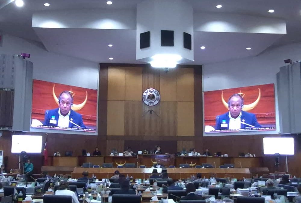 IX Governu Tau Konfiansa Povu Nian ho Responsabilidade  IX Governu Konstitusionál kompromete ba povu no nasaun liu husi kompromisu eleitorál atu haree konfiansa povu nian hanesan responsabilidade, la’os oportunidade.