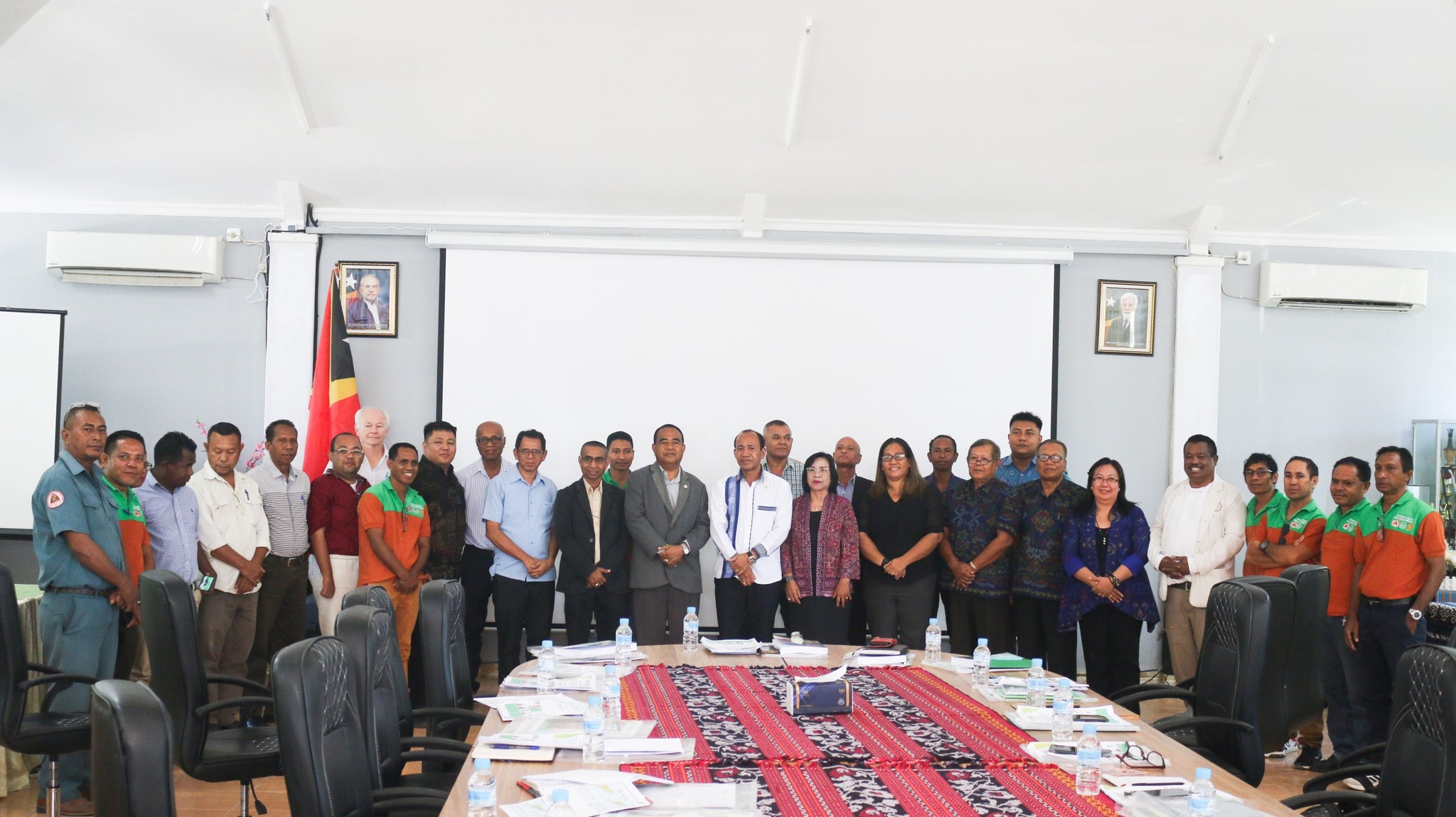 MAPPF-UNIVERSIDADE UDAYANA BALI REALIZA SEMINÁR BA REZULTADU PESKIZA  SOLO