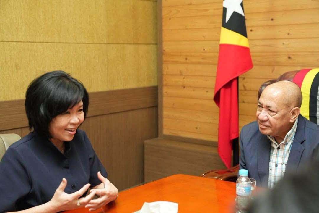 MINISTRU AGIO PEREIRA HALA’O SORUMUTU HO EMBAIXADÓRA SINGAPURA IHA TIMOR-LESTE TEO LAY CHENG