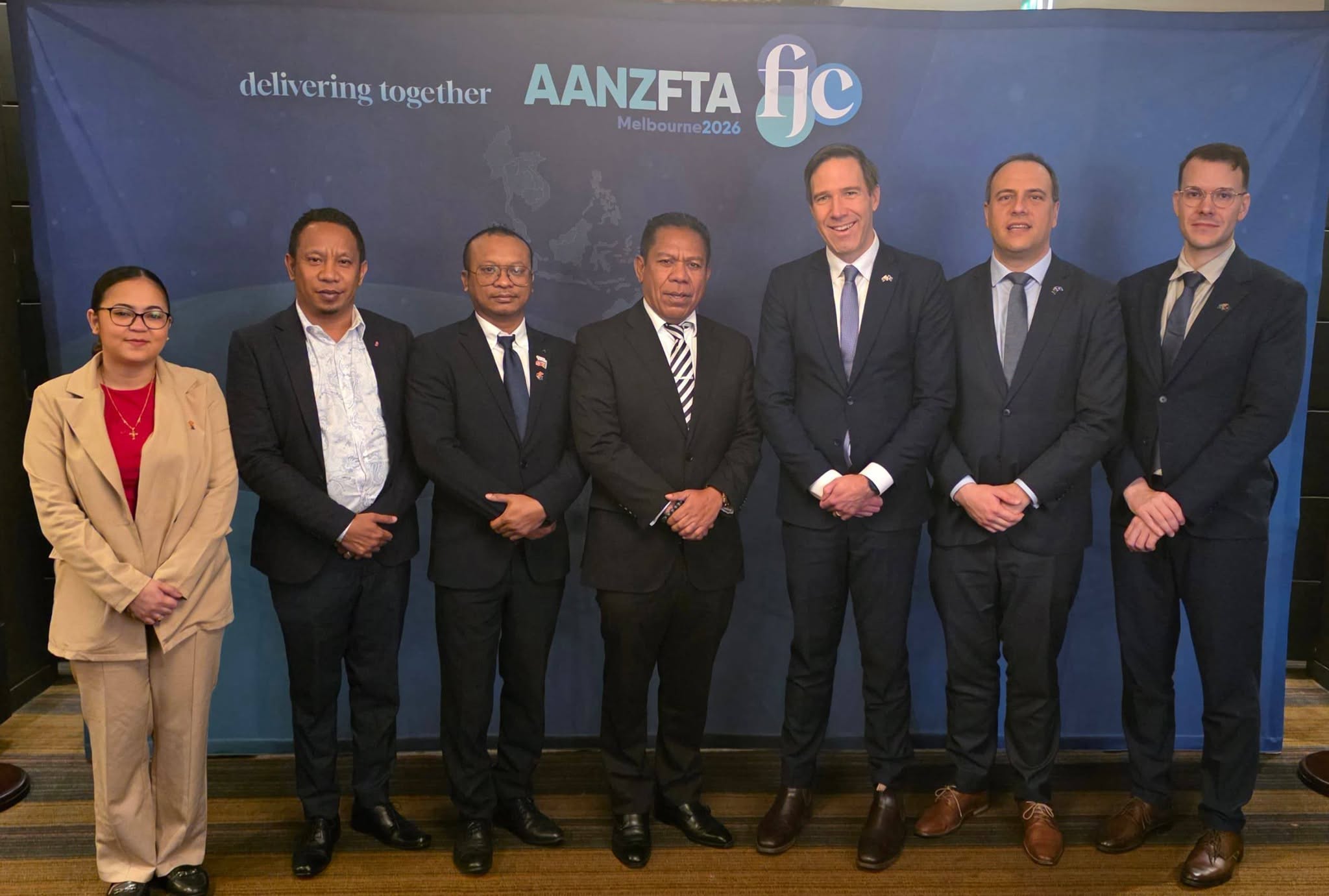 𝐕𝐌𝐂𝐈 𝐚𝐭𝐮𝐚𝐥 𝐋𝐢́𝐝𝐞𝐫 𝐒𝐄𝐎𝐌 𝐓𝐢𝐦𝐨𝐫-𝐋𝐞𝐬𝐭𝐞 𝐡𝐨 𝐃𝐞𝐥𝐞𝐠𝐚𝐬𝐚𝐮𝐧 𝐏𝐚𝐫𝐭𝐢𝐬𝐢𝐩𝐚 𝐝𝐚𝐡𝐮𝐥𝐮𝐤 𝐧𝐮❜𝐮𝐝𝐚𝐫 𝐎𝐛𝐬𝐞𝐫𝐯𝐚𝐝𝐨𝐫 𝐛𝐚 𝐊𝐨𝐦𝐢𝐬𝐚𝐮𝐧 𝐊𝐨𝐧𝐣𝐮𝐧𝐭𝐚 𝐀𝐒𝐄𝐀𝐍-𝐀𝐮𝐬𝐭𝐫𝐚𝐥𝐢𝐚-𝐍𝐞𝐰 𝐙𝐞𝐥𝐚𝐧𝐝𝐢𝐚. [TT-PT-EN]