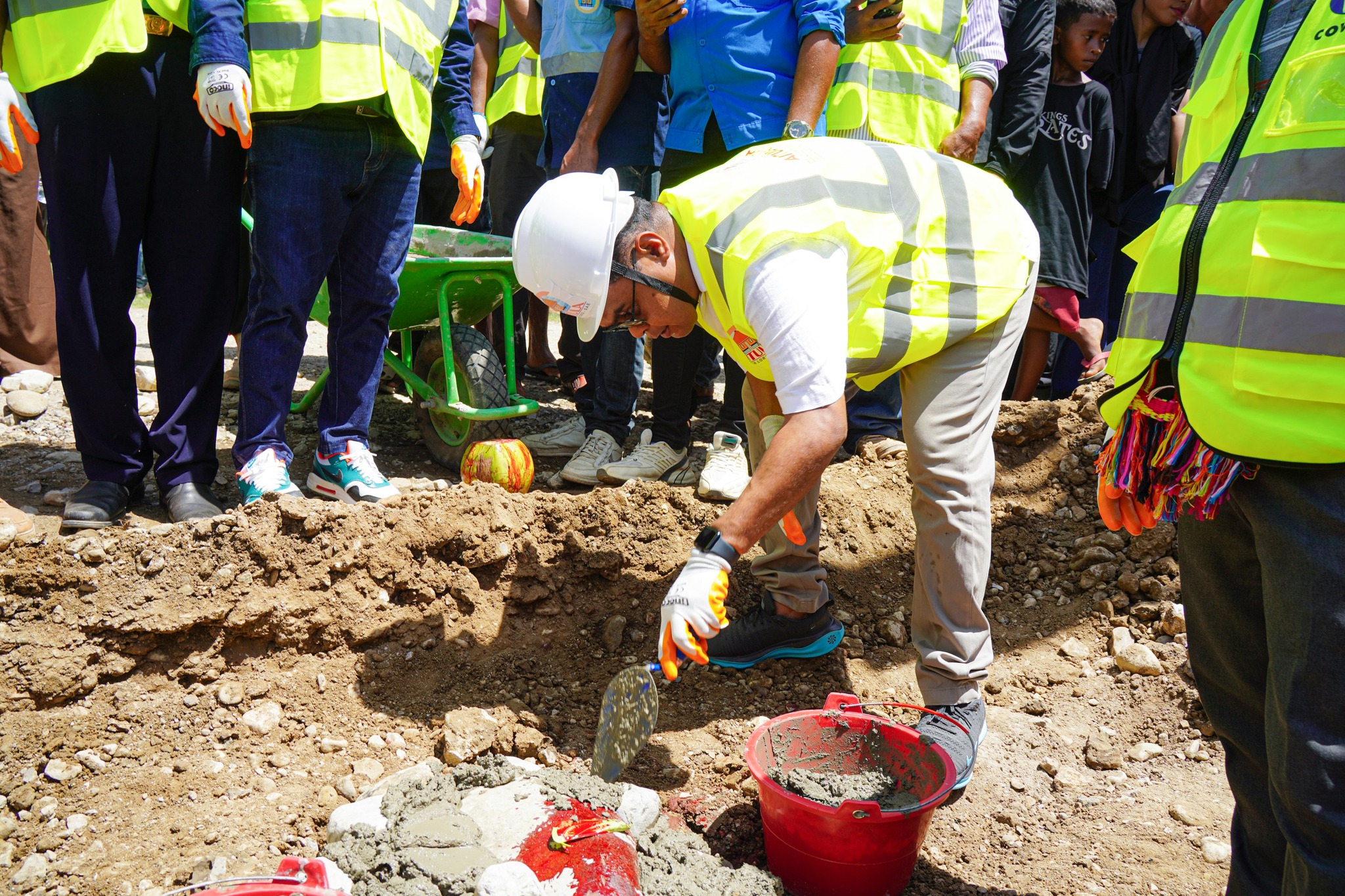 𝐋𝐀𝐍𝐒𝐀𝐌𝐄𝐍𝐓𝐔 𝐅𝐀𝐓𝐔𝐊 𝐃𝐀𝐇𝐔𝐋𝐔𝐊 𝐁𝐀 𝐏𝐑𝐎𝐉𝐄𝐓𝐔 𝐑𝐄𝐇𝐀𝐁𝐈𝐋𝐈𝐓𝐀𝐒𝐀𝐔𝐍 𝐄𝐒𝐓𝐑𝐀𝐃𝐀 𝐂𝐀𝐒𝐀- 𝐙𝐔𝐌𝐀𝐋𝐀𝐈.