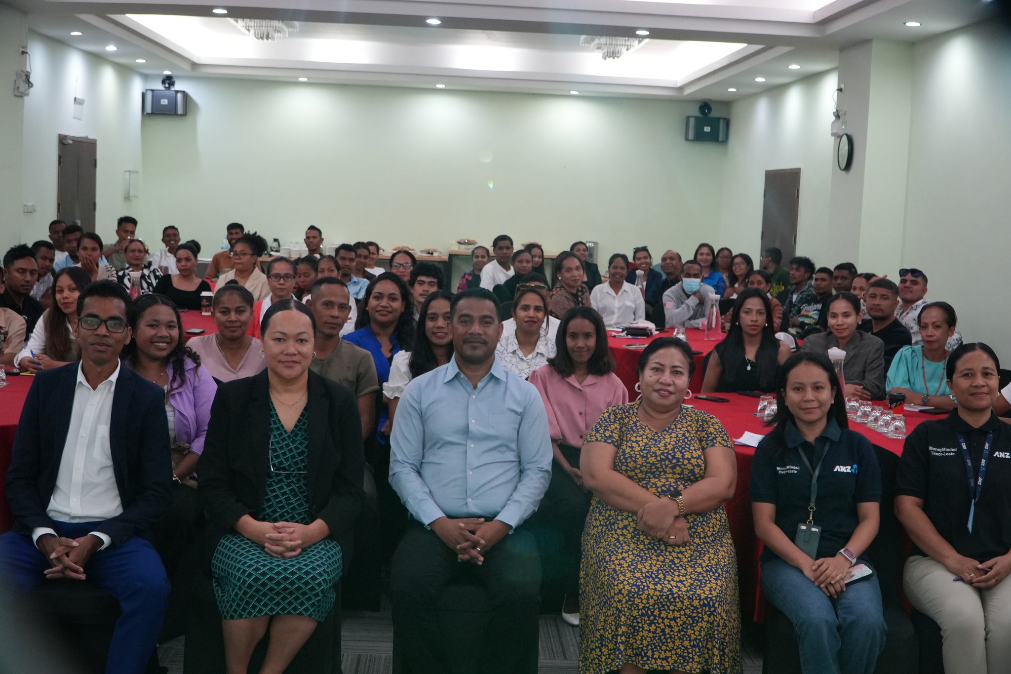 Iha loron 22-23 Outubru SEFOPE-DNEE liu husi Departamentu Reintegrasaun servisu hamutuk ho Banku ANZ hodi fasilita formasaun literasia finanseira ba traballador PALM ne’ebe fila husi Australia.