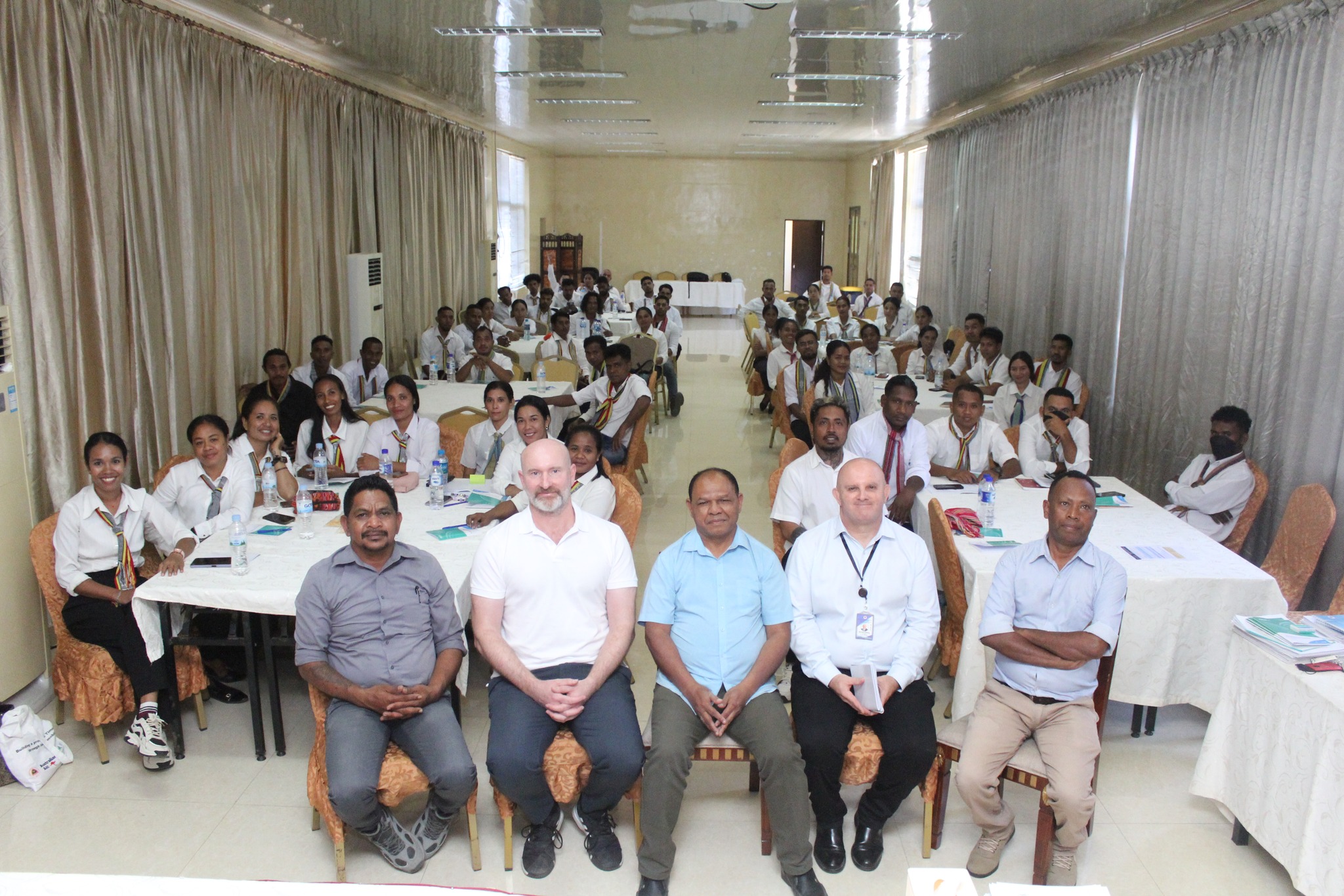 Durante loron 3 hahu dia 15-17 fulan Outubru, Diresaun Nasional Empregu Estranjeiro organiza sesaun Pre-Departure Briefing ba trabalhadores nain 55 ne’ebé emprega ona husi kompania : Madec, Cable Beach, Piñata Farm, Hillwood 