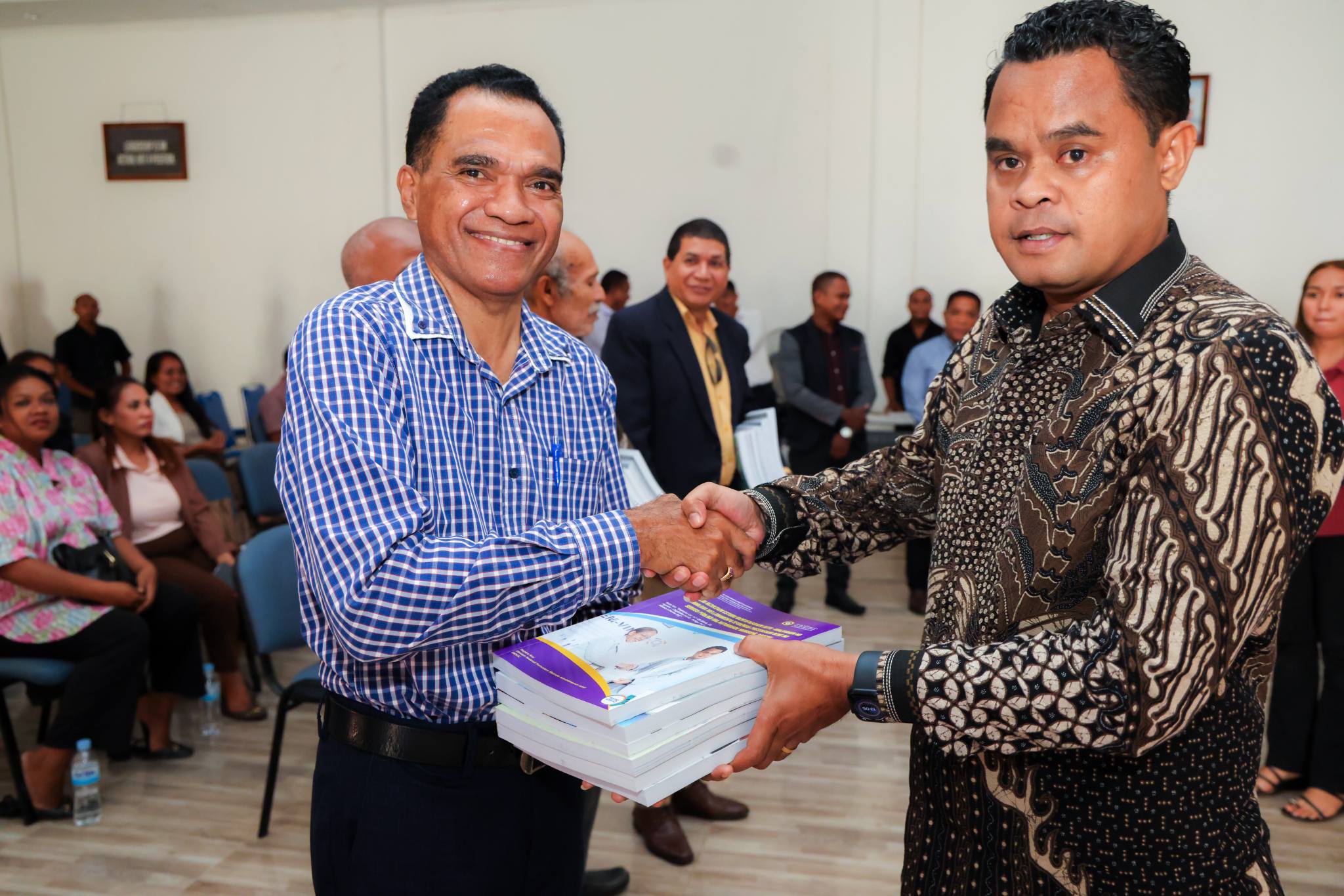 Sekretáriu Estadu Dezenvolvimentu Lokál (SEDL), Konvoka enkontru Aprezentasaun Progresu no Kordenasaun Servisu entre Diresaun Jerál MAE, ne'ebe hala'o iha Salaun INAP Comoro