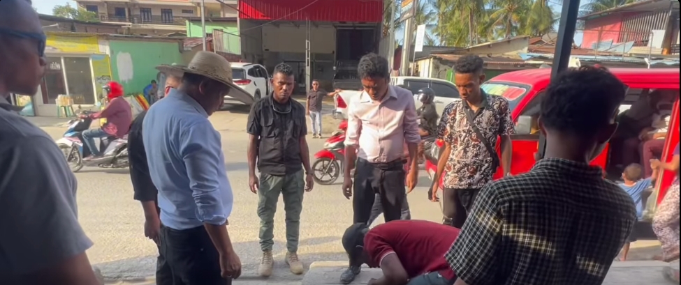 SEATOU observa servisu kompañia Díli United ne’ebé halo normalizasaun be’e dalan iha área Eskola Sekundária 04 Setembru Balide. (Segunda, 20/10/2025)