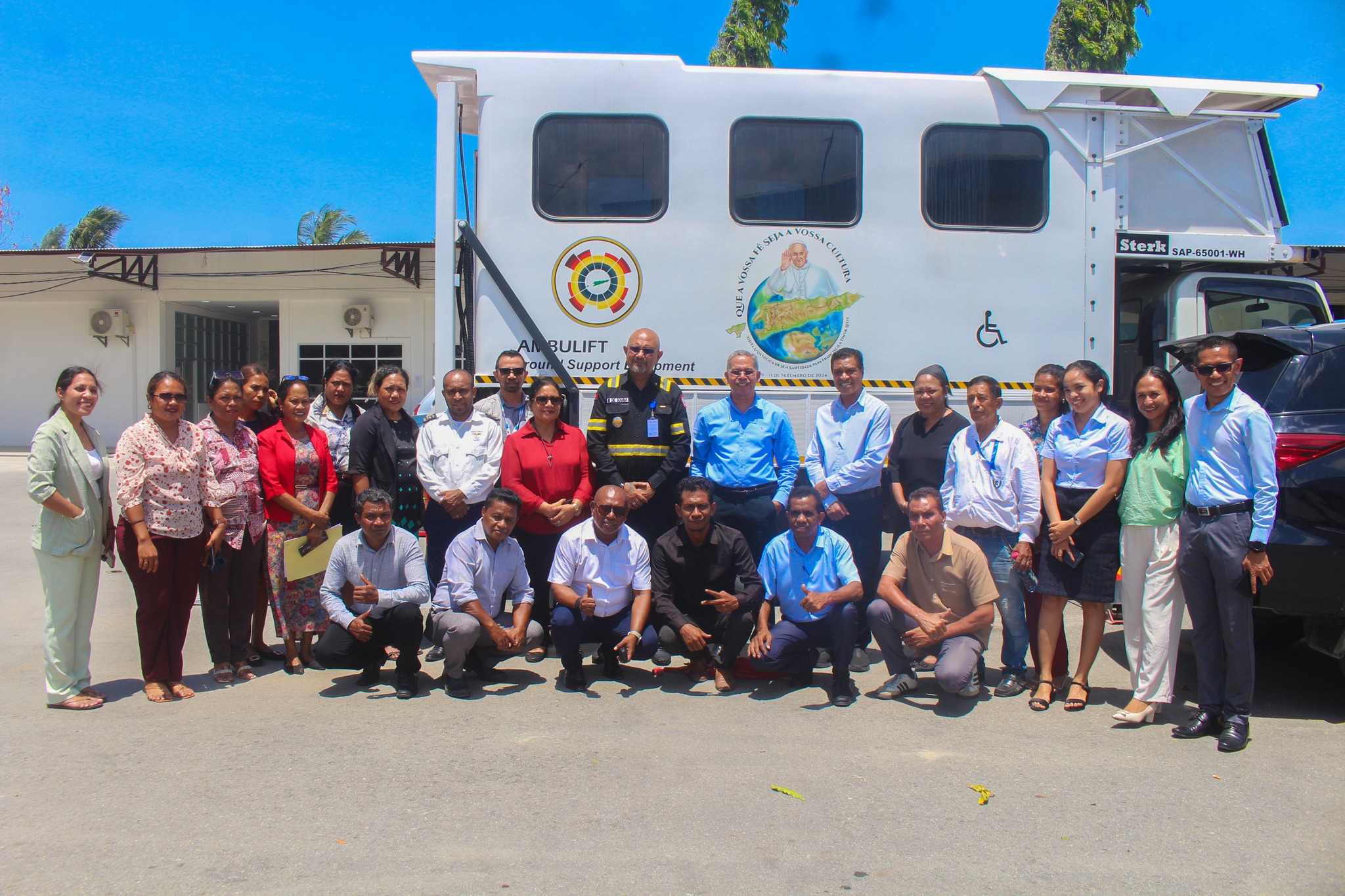 𝐌𝐈𝐍𝐈𝐒𝐓É𝐑𝐈𝐔 𝐓𝐑𝐀𝐍𝐒𝐏𝐎𝐑𝐓𝐄 𝐍𝐎 𝐊𝐎𝐌𝐔𝐍𝐈𝐊𝐀𝐒𝐀𝐔𝐍 𝐋𝐈𝐔𝐇𝐎𝐒𝐈 𝐃𝐍𝐋𝐀𝐏 𝐎𝐅𝐈𝐒𝐈𝐀𝐋𝐌𝐄𝐍𝐓𝐄 𝐄𝐍𝐓𝐑𝐄𝐆𝐀 𝐊𝐀𝐑𝐄𝐓𝐀 𝐀𝐌𝐁𝐔𝐋𝐈𝐅𝐓 𝐁Á 𝐀𝐍𝐀𝐓𝐋-𝐄𝐏.