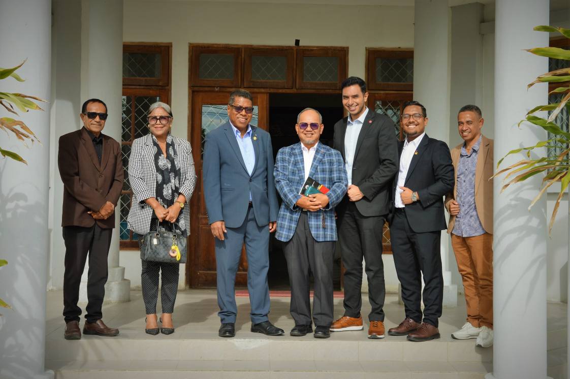 SETP SIMU VIZITA OFISIAL HOSI EKIPA AFLAG