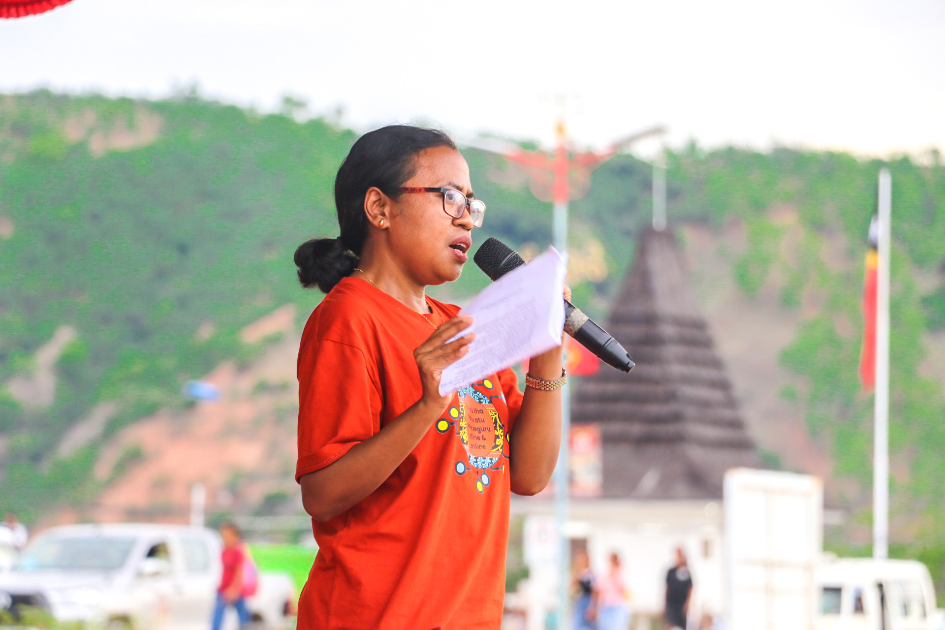 SEI REALIZA ATIVIDADE ENSERAMENTU KAMPAÑA LORON 16 ATIVISMU KONTRA VIOLÉNSIA HASORU FETO NO LABARIK-FETO OHIN, IHA TASI-3