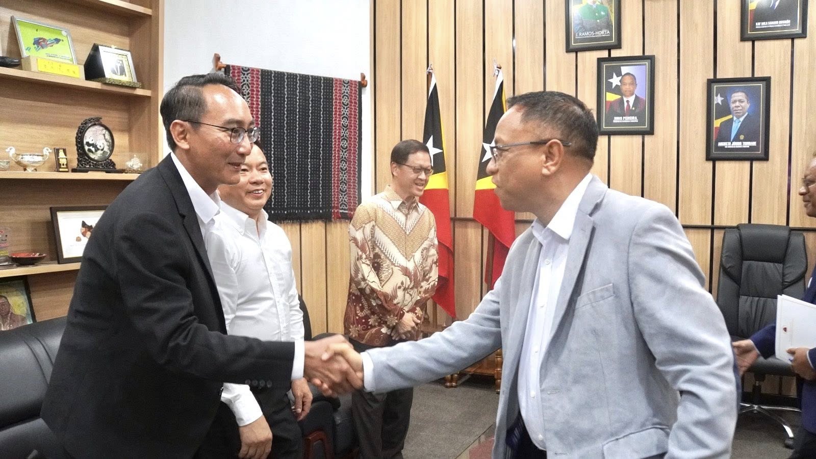 𝐊𝐨𝐦𝐩𝐚𝐧𝐢𝐚 𝐂𝐡𝐢𝐧𝐚 𝐌𝐌𝐂 𝐈𝐧𝐭𝐞𝐫𝐧𝐚𝐭𝐢𝐨𝐧𝐚𝐥 𝐈𝐡𝐚 𝐈𝐧𝐭𝐞𝐫𝐞𝐬𝐞 𝐀𝐭𝐮 𝐈𝐧𝐯𝐞𝐬𝐭𝐞 𝐅𝐚𝐛𝐫𝐢𝐤𝐚 𝐈𝐡𝐚 𝐓𝐢𝐦𝐨𝐫-𝐋𝐞𝐬𝐭𝐞