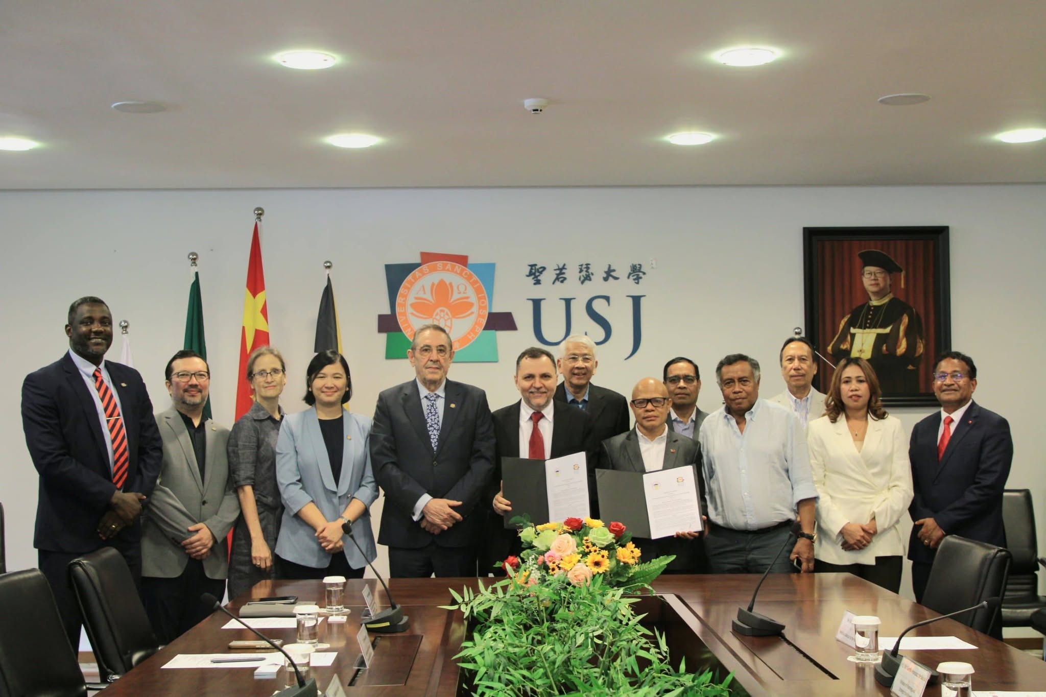S.E.Ministru Planeamentu Investimentu no Estratéjiku (MPIE),Eng.Gastão Francisco de Sousa, Partisipa Iha Serimónia Asinatura Memorandum of Understanding (MoU) Entre Fundo de Desenvolvimento do Capital Humana (FDCH) ho Univers