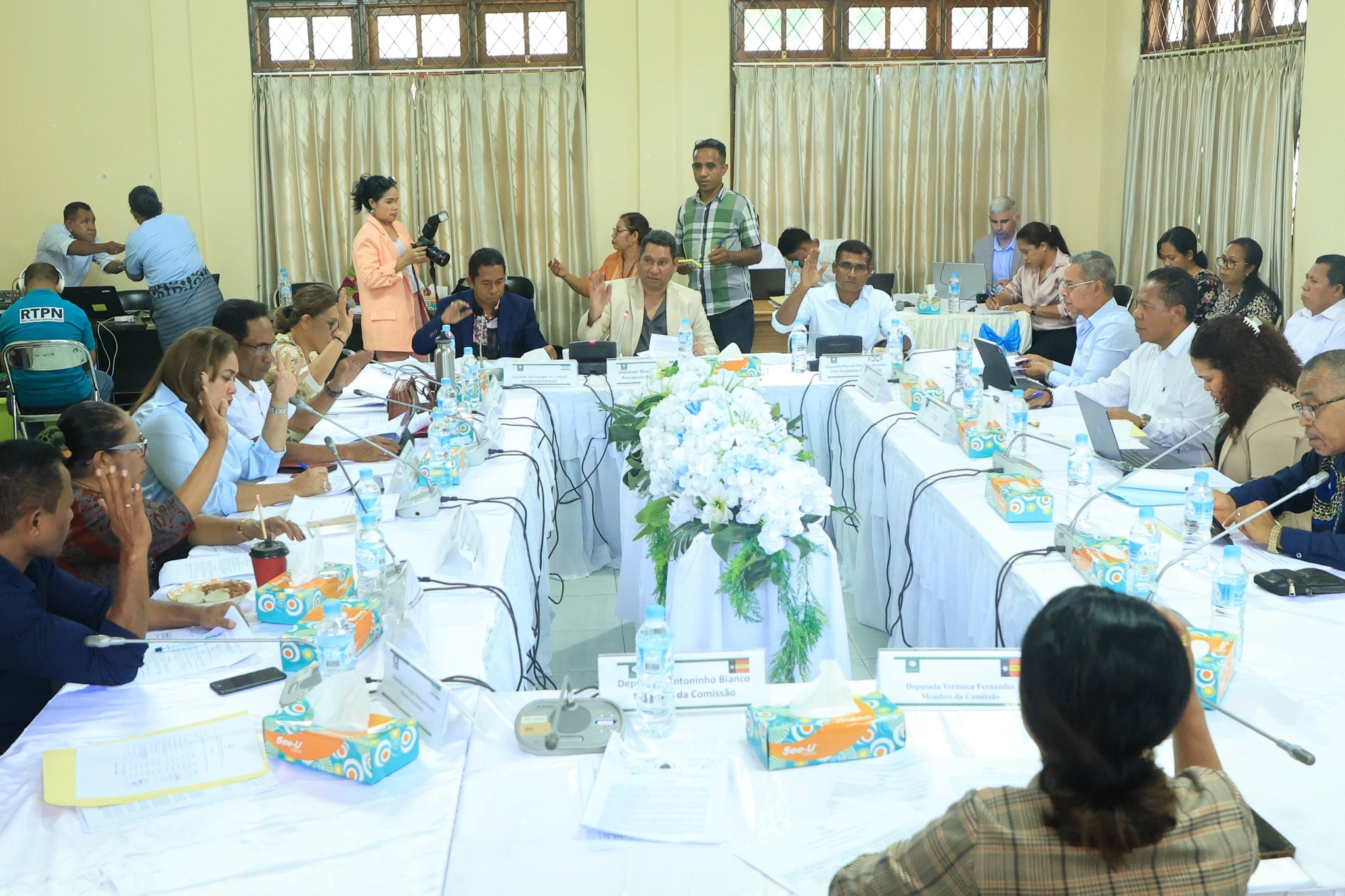 𝐆𝐨𝐯𝐞𝐫𝐧𝐮 𝐡𝐨 𝐏𝐚𝐫𝐥𝐚𝐦𝐞𝐧𝐭𝐮 𝐍𝐚𝐬𝐢𝐨𝐧𝐚́𝐥 𝐇𝐚𝐡𝐮́ 𝐃𝐢𝐬𝐤𝐮𝐭𝐞 𝐄𝐬𝐩𝐞𝐬𝐢𝐚𝐥𝐢𝐝𝐚𝐝𝐞 𝐛𝐚 𝐏𝐫𝐨𝐩𝐨𝐬𝐭𝐚 𝐋𝐞𝐢 𝐊𝐨𝐧𝐤𝐨𝐫𝐞𝐧𝐬𝐢𝐚