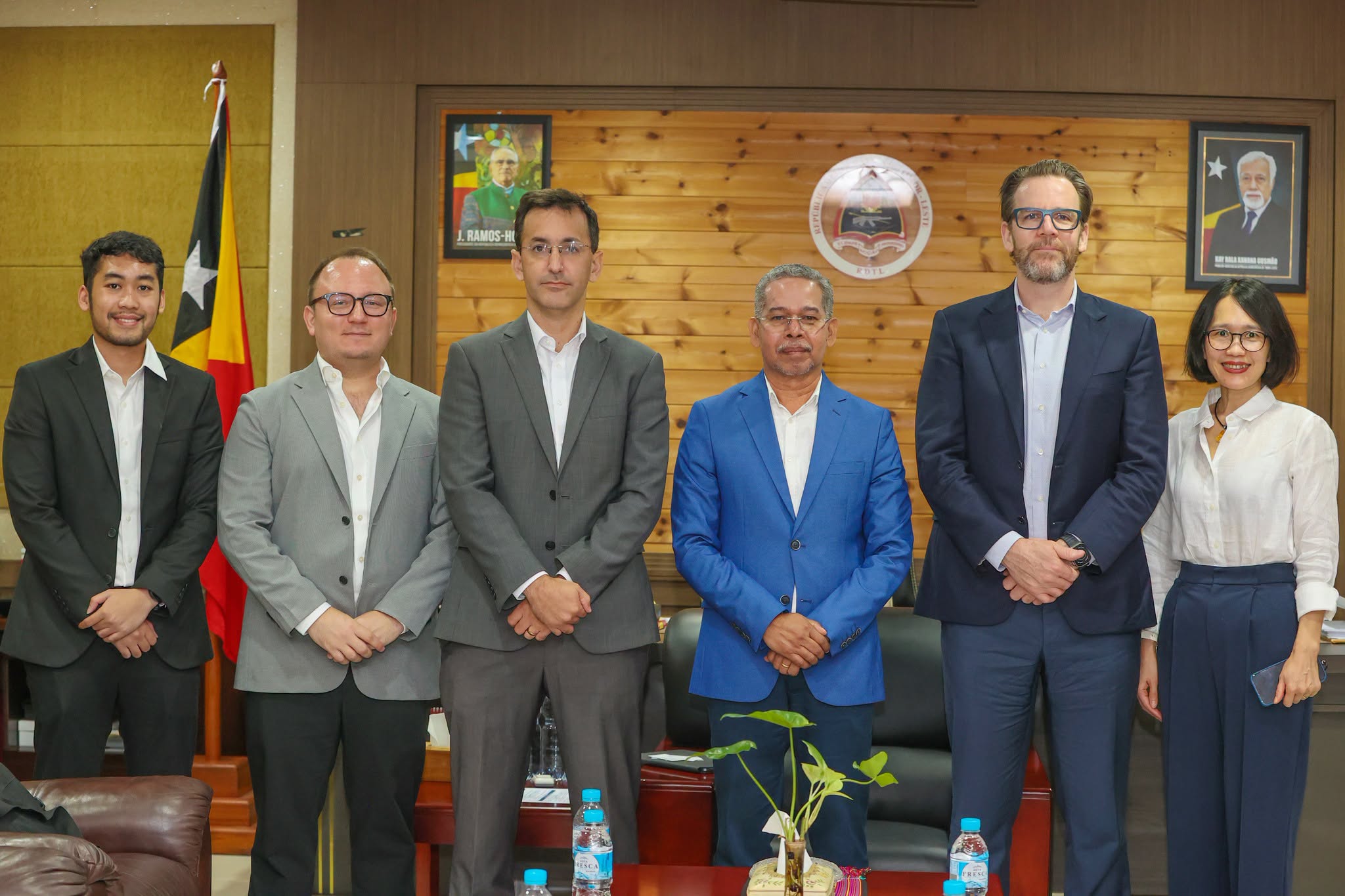 𝐁𝐀𝐍𝐊𝐔 𝐌𝐔𝐍𝐃𝐈Á𝐋 𝐍𝐎 𝐆𝐎𝐕𝐄𝐑𝐍𝐔 𝐃𝐈𝐒𝐊𝐔𝐓𝐄 𝐊𝐎𝐍𝐀-𝐁Á 𝐃𝐄𝐙𝐄𝐍𝐕𝐎𝐋𝐕𝐈𝐌𝐄𝐍𝐓𝐔 𝐃𝐈𝐉𝐈𝐓Á𝐋 𝐈𝐇𝐀 𝐓𝐈𝐌𝐎𝐑-𝐋𝐄𝐒𝐓𝐄, 𝐋𝐈𝐔𝐋𝐈𝐔 𝐏𝐑𝐎𝐆𝐑𝐄𝐒𝐔, 𝐈𝐍𝐅𝐑𝐀𝐄𝐒𝐓𝐑𝐔𝐓𝐔𝐑𝐀 𝐍𝐎 𝐄𝐒𝐅𝐎𝐑𝐒𝐔 𝐆𝐎𝐕𝐄𝐑𝐍𝐔 𝐀𝐓𝐔 𝐇𝐀𝐅𝐎𝐑𝐒𝐀 𝐓𝐑𝐀𝐍𝐒𝐅𝐎𝐑𝐌𝐀𝐒𝐀𝐔𝐍 𝐃𝐈𝐉𝐈𝐓Á𝐋 𝐍𝐀𝐒𝐈𝐎𝐍Á𝐋 𝐍𝐎 𝐇𝐀𝐃𝐈’𝐀 𝐊𝐎𝐍𝐄𝐊𝐓𝐈𝐕𝐈𝐃𝐀𝐃𝐄 𝐍𝐎MOS 𝐒𝐄𝐑𝐕𝐈𝐒𝐔 𝐃𝐈𝐉𝐈𝐓Á𝐋 𝐁Á