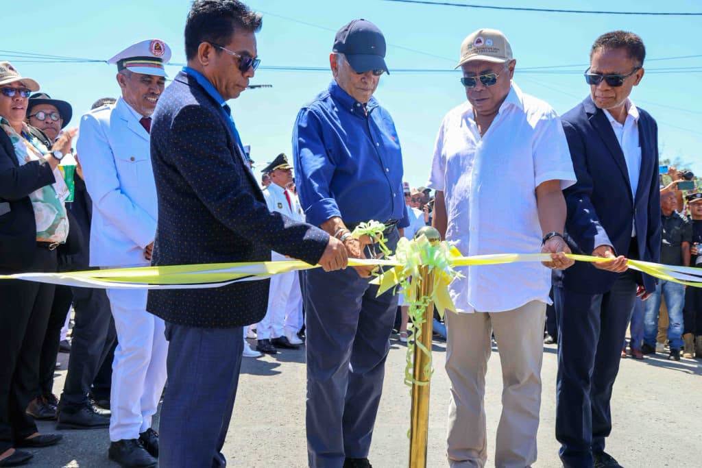 S.E. MPIE, ENG.GASTÃO FRANCISCO DE SOUSA, PARTISIPA IHA SERIMÓNIA INAGURASAUN PONTE MANATUTO NE’EBÉ OFISIALMENTE ATRIBUI NARAN “PONTE MONSEÑOR. MARTINHO DA COSTA LOPES”, IHA MUNISÍPIU MANATUTO.