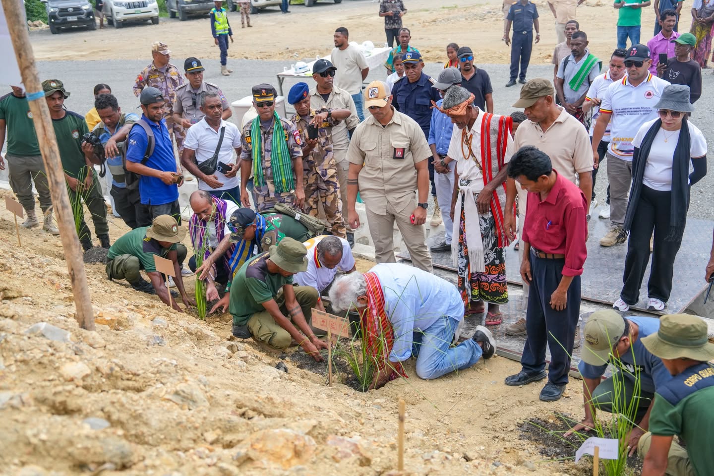 𝗣𝗠 𝗫𝗔𝗡𝗔𝗡𝗔 𝗛𝗢 𝗘𝗞𝗜𝗣𝗔 𝗞𝗨𝗗𝗔 𝗗𝗨'𝗨𝗧 𝗩𝗘𝗧𝗜𝗩𝗘𝗥 𝗜𝗛𝗔 𝗥𝗔𝗜 𝗟𝗢𝗟𝗢𝗡 𝗙𝗥𝗢𝗡𝗧𝗘𝗜𝗥𝗔 𝗢𝗘𝗦𝗜𝗟𝗢.