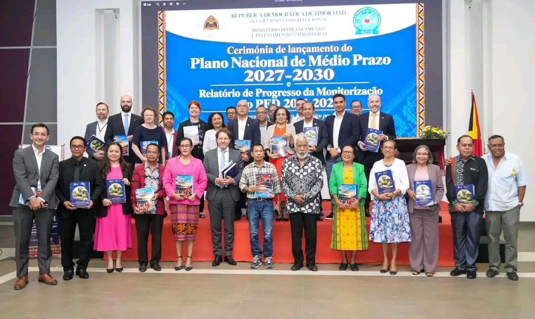 S.E.MPIE, ENG. GASTÃO FRANCISCO DE SOUSA NO S.E. PM, KAYRALA XANANA GUSMÃO, HALA’O “SEREMÓNIA LANSAMENTU PLANU NASIONÁL NO MEDIU PRAZU 2027-2030 NOMOS PROGRESU MONOTORIZASAUN PED, 2011-2024.