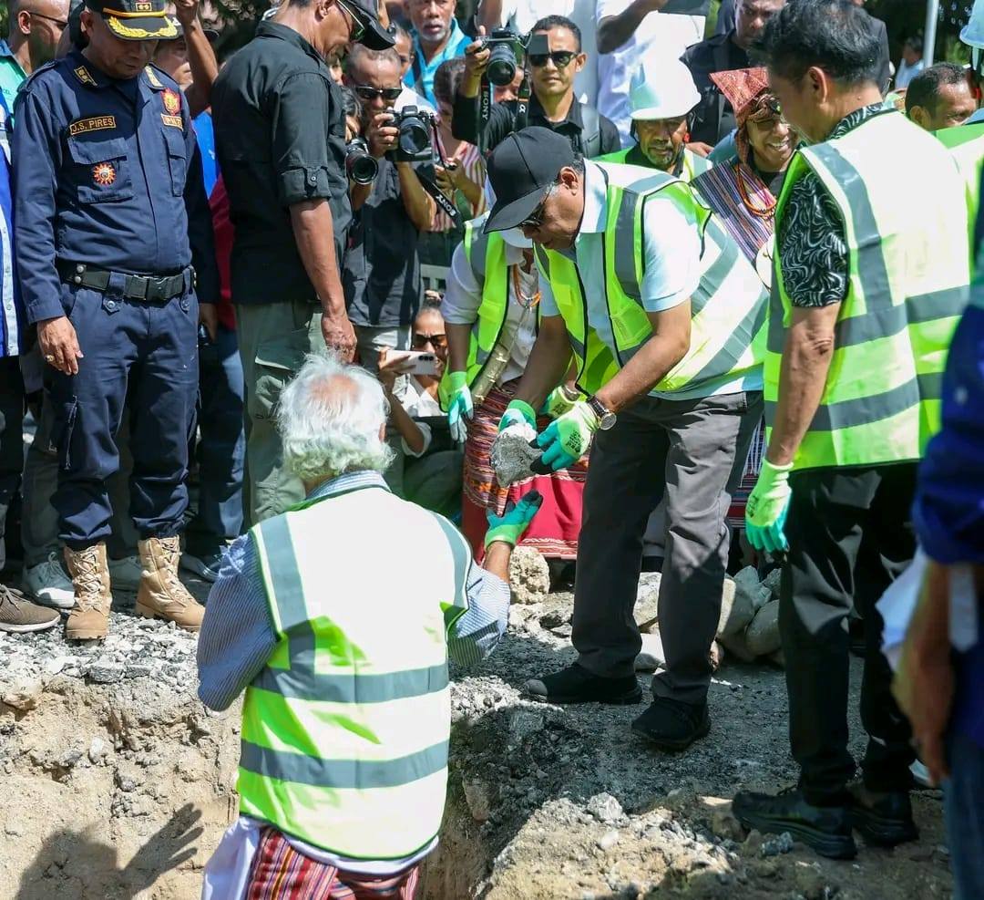 S.E.Ministru Planeamentu no Investimentu Estratejíku, Eng.Gastão Francisco de Sousa, Partisipa Lansa Projetu Rehabilitasaun Estrada Urbana Baucau Villa.