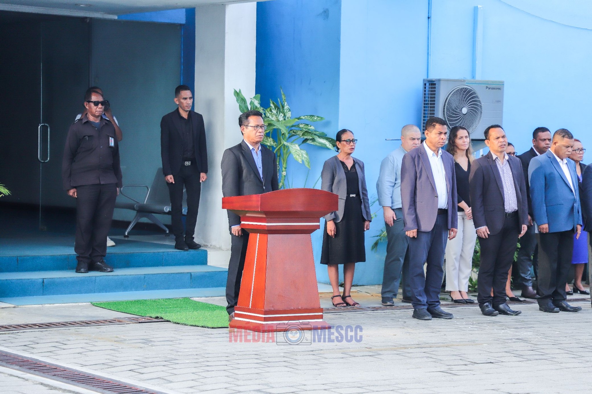 𝐒𝐄𝐑𝐈𝐌Ó𝐍𝐈𝐀 𝐇𝐀𝐒𝐀'𝐄 𝐁𝐀𝐍𝐃𝐄𝐈𝐑𝐀 𝐑𝐄𝐏Ú𝐁𝐋𝐈𝐂𝐀 𝐃𝐄𝐌𝐎𝐂𝐑Á𝐓𝐈𝐂𝐀 𝐃𝐄 𝐓𝐈𝐌𝐎𝐑-𝐋𝐄𝐒𝐓𝐄