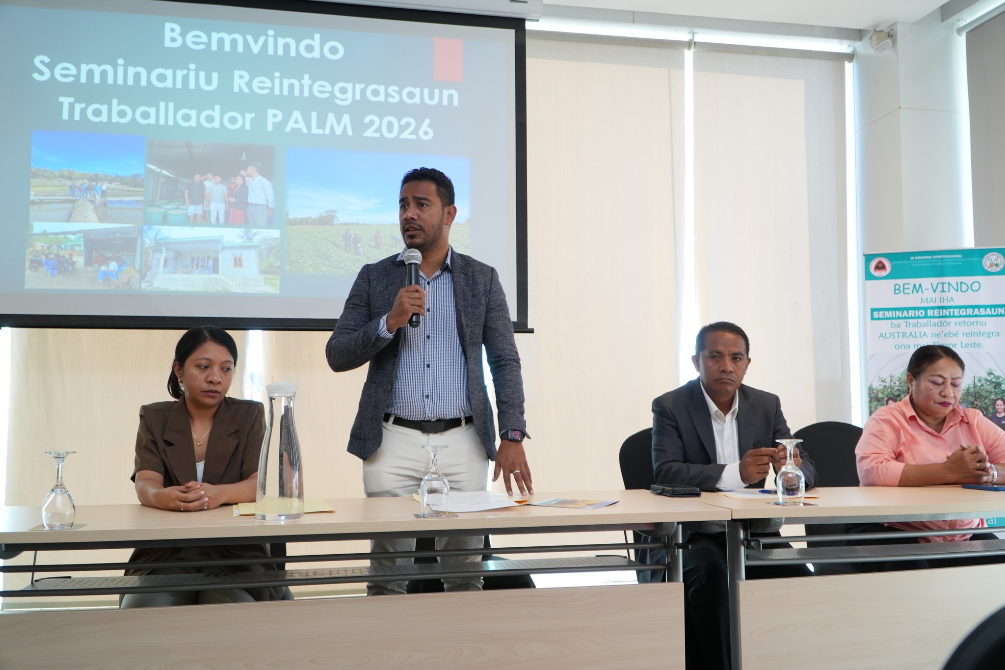 Iha loron 25-26 Junu, SEFOPE-DNEE hala’o atividade semináriu workshop Reintegrassaun regular ba trabalhadór retornu PALM inklui familia total  32, kompostu husi ( feto 17 no mane 15).