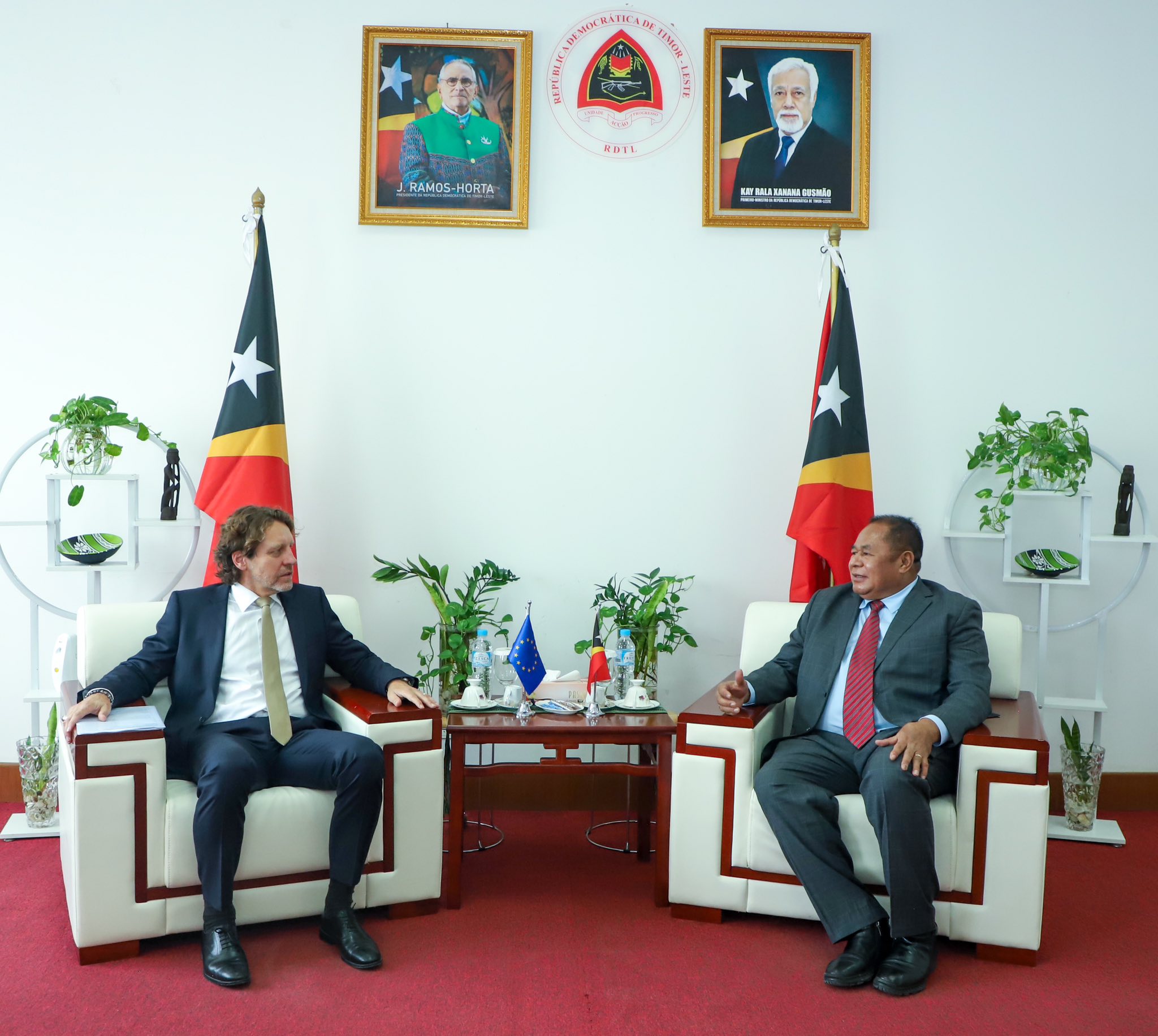 𝐌𝐍𝐄𝐊 𝐒𝐢𝐦𝐮 𝐕𝐢𝐳𝐢𝐭𝐚 𝐊𝐨𝐫𝐭𝐞𝐣𝐢𝐚 𝐡𝐨𝐬𝐢 𝐄𝐦𝐛𝐚𝐢𝐱𝐚𝐝𝐨́𝐫 𝐔𝐧𝐢𝐚𝐮𝐧 𝐄𝐮𝐫𝐨𝐩𝐞𝐢𝐚 𝐅𝐨𝐮𝐧 𝐦𝐚𝐢 𝐓𝐋